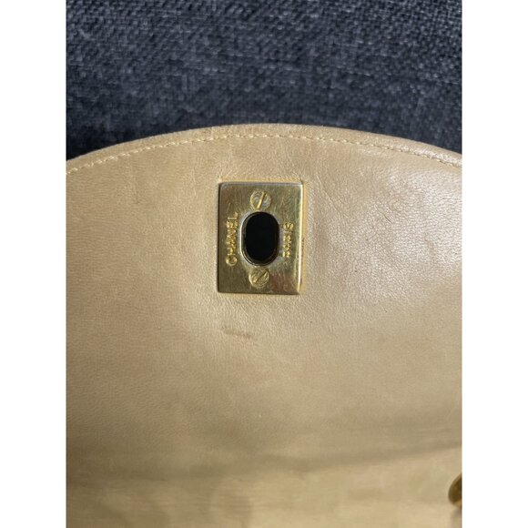 Chanel Vintage Small Bijoux Curve Flap - Picture 12 of 15